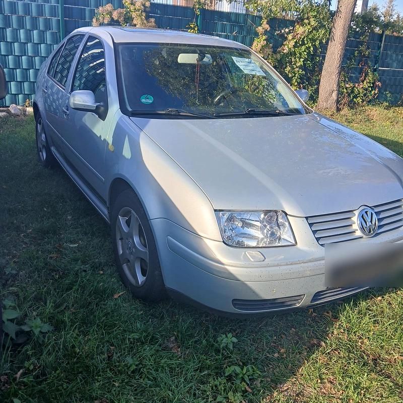 Silber Gebraucht 1999 VW Bora Limousine | 1.500 € - Bild 1/4