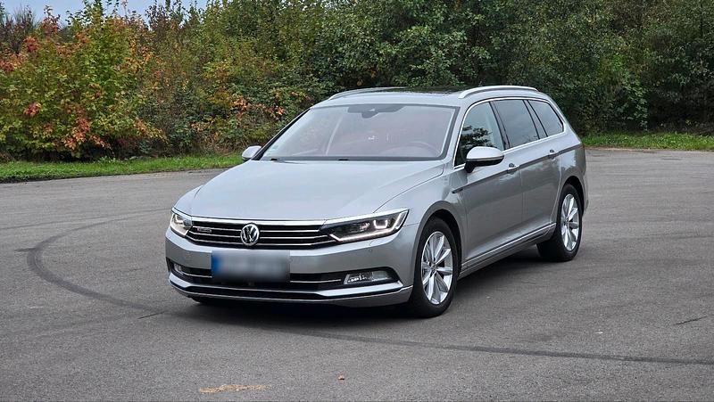 Grau Gebraucht 2016 VW Passat Exclusive Kombi | 10.950 € (Superpreis) - Bild 1/4