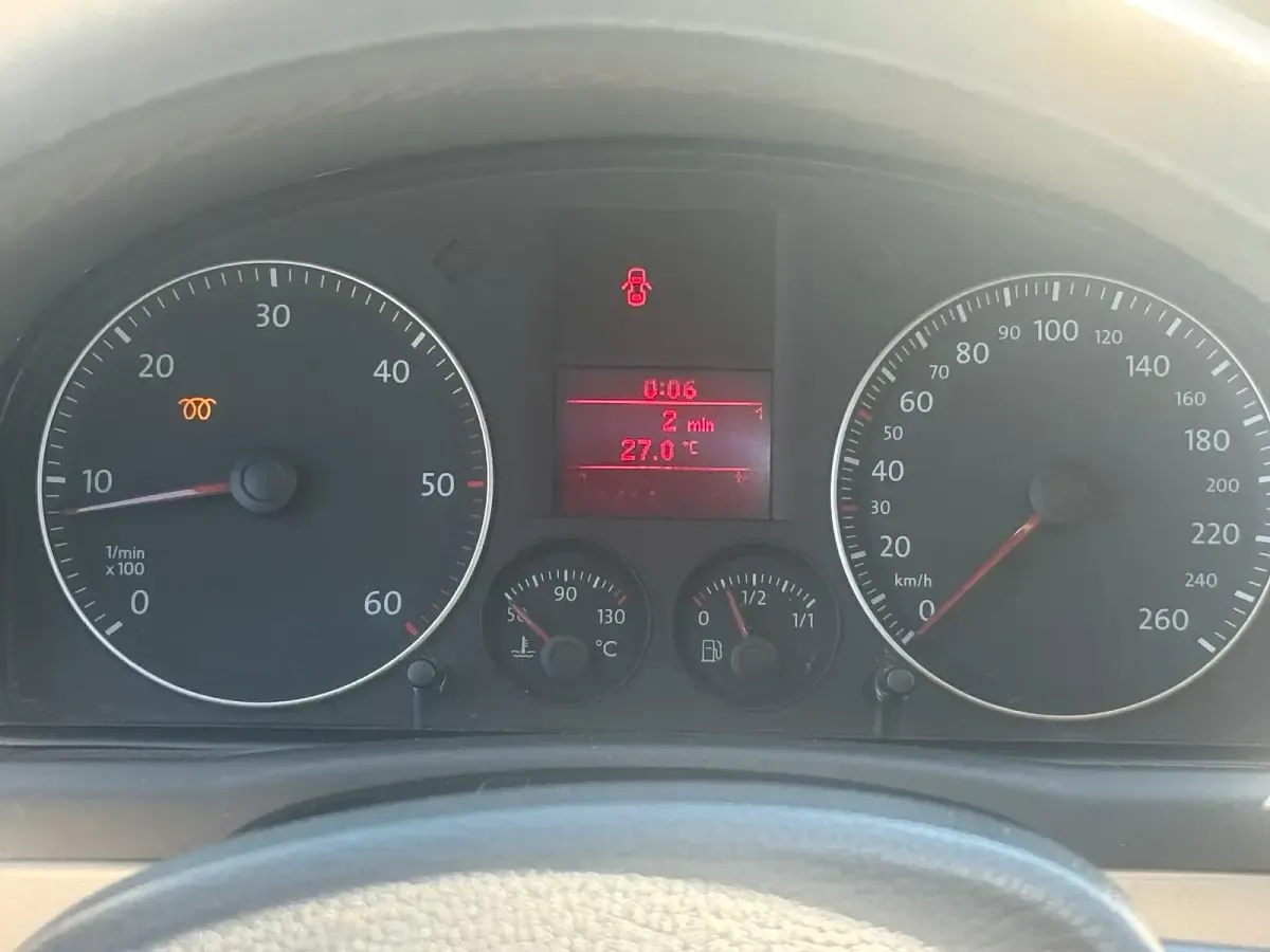 Gebraucht VW Touran 140 PS (102 kW) 2005 Blau Van / Kleinbus