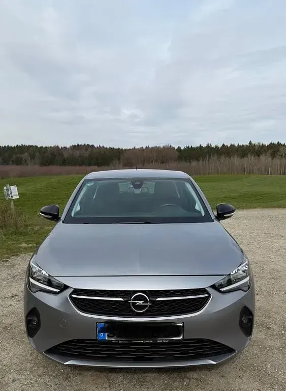 Używany Opel Corsa Edition 75 KM (55 kW) 2021 Srebrny Hatchback