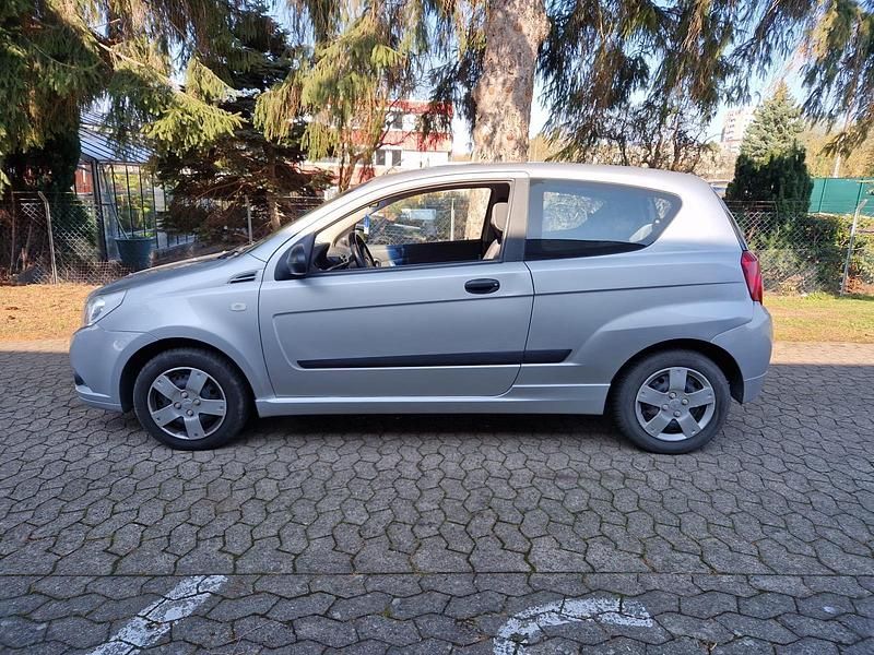 Gebraucht Chevrolet Aveo 84 PS (61 kW) 2008 Silber Kleinwagen
