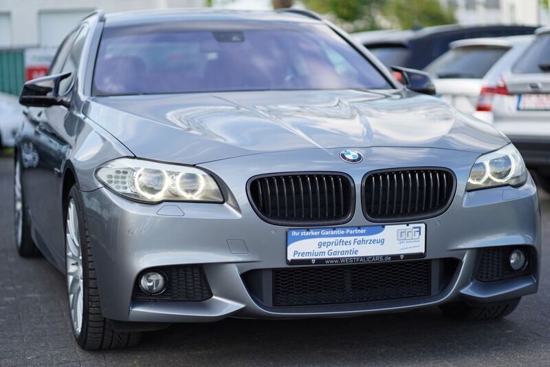 Spacegrau metallic Gebraucht 2012 BMW 520 M Sport Kombi | 12.750 € (Teuer) - Bild 1/4