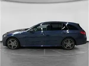 Gebraucht Mercedes C300 197 PS (144 kW) 2024 Blau (sodalithblau) Kombi