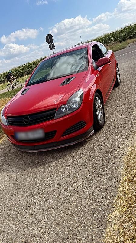 Rot Gebraucht 2006 Opel Astra GTC Coupé | 2.500 € - Bild 1/4