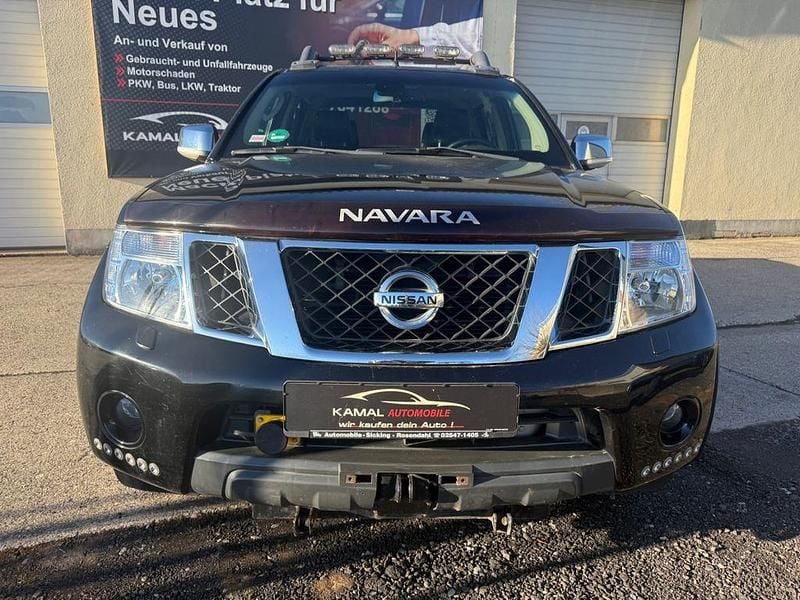 Gebraucht Nissan Navara 231 PS (169 kW) 2012 Schwarz Pickup