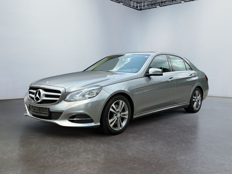 Silber Gebraucht 2013 Mercedes E350 Limousine | 14.990 € (Superpreis) - Bild 1/4