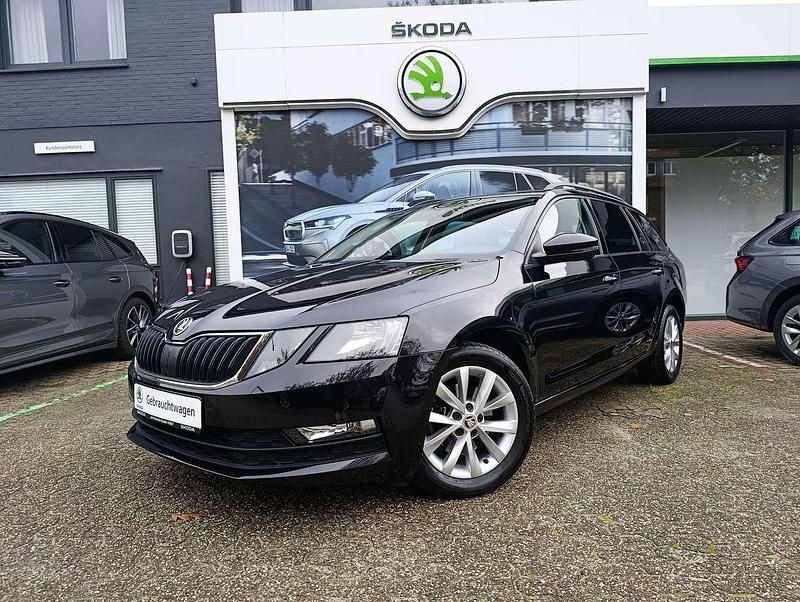 Black magic perleffekt Gebraucht 2020 Skoda Octavia Tour Kombi | 16.900 € (Fairer Preis) - Bild 1/4
