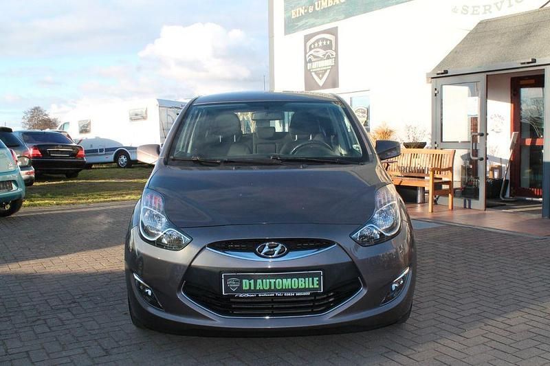 Gebraucht Hyundai ix20 90 PS (66 kW) 2011 Braun Kleinwagen