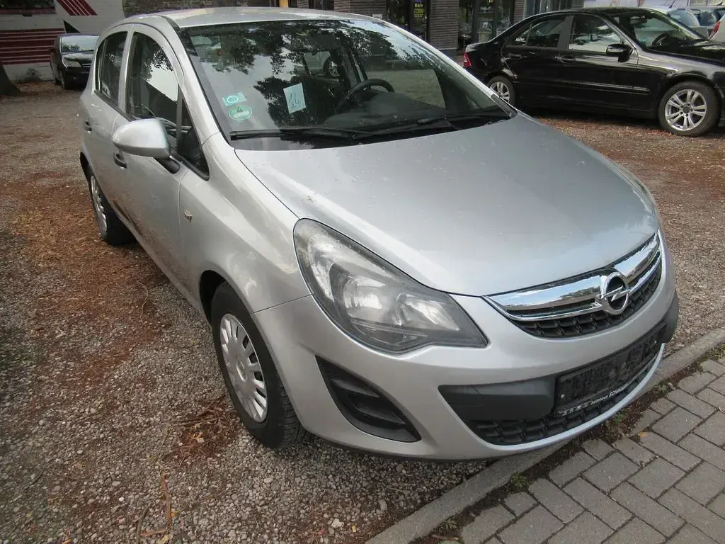Gebraucht Opel Corsa Selection 69 PS (50 kW) 2014 Silber Kleinwagen