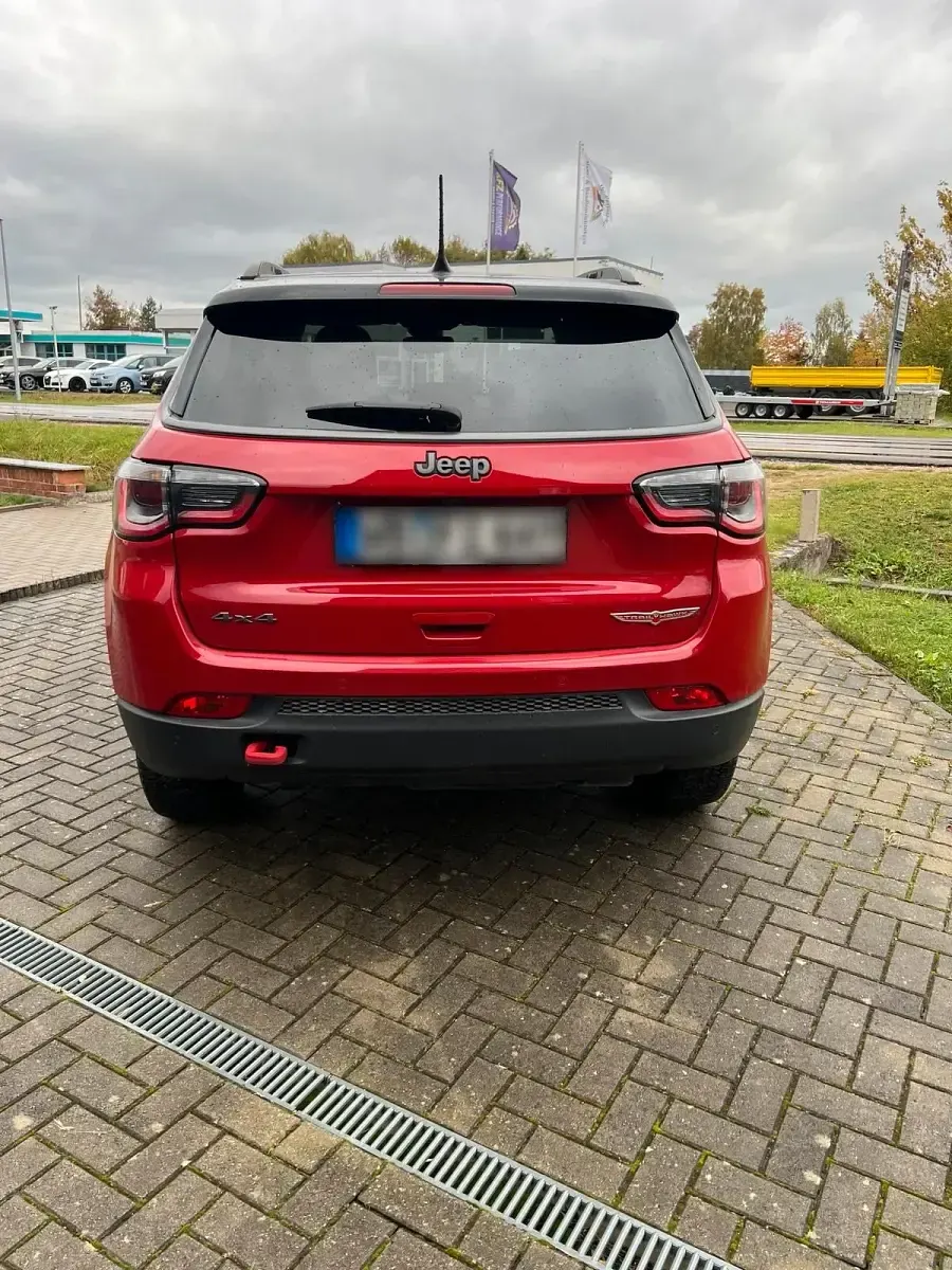 Gebraucht Jeep Compass 170 PS (125 kW) 2019 Rot SUV