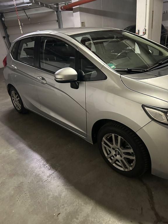Gebraucht Honda Jazz Trend 102 PS (75 kW) 2017 Grau Kleinwagen