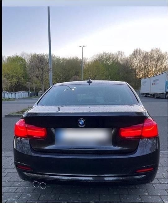 Second-hand BMW 320 190 CP (139 kW) 2017 Maro Berlinǎ