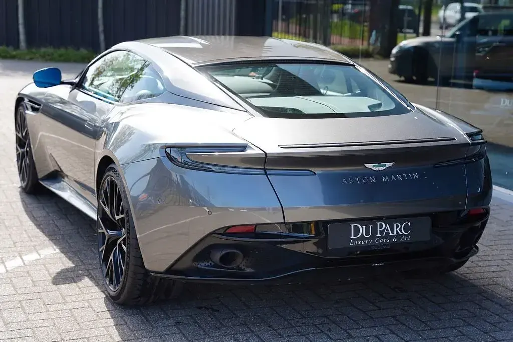 Gebraucht Aston Martin DB12 680 PS (500 kW) 2024 Grau