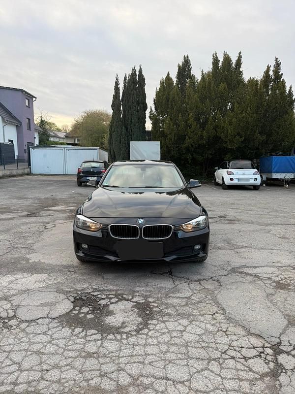 Gebraucht BMW 320 184 PS (135 kW) 2013 Schwarz Kombi