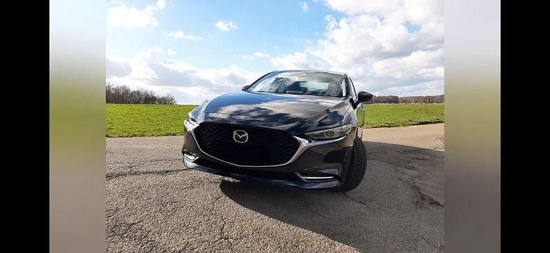Schwarz Gebraucht 2022 Mazda 3 Selection Limousine | 19.990 € (Guter Preis) - Bild 1/4