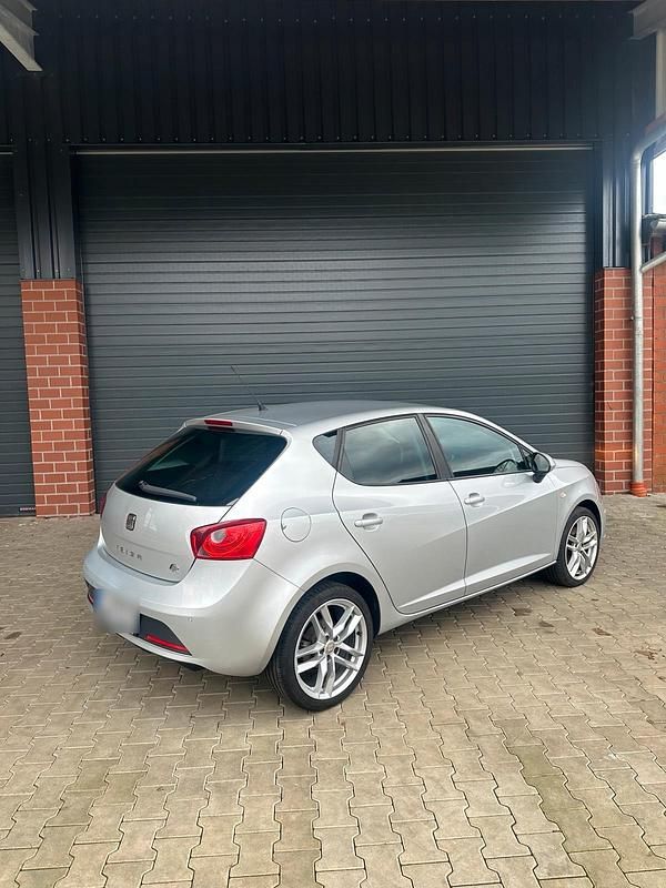 Gebraucht Seat Ibiza 143 PS (105 kW) 2011 Silber Kleinwagen