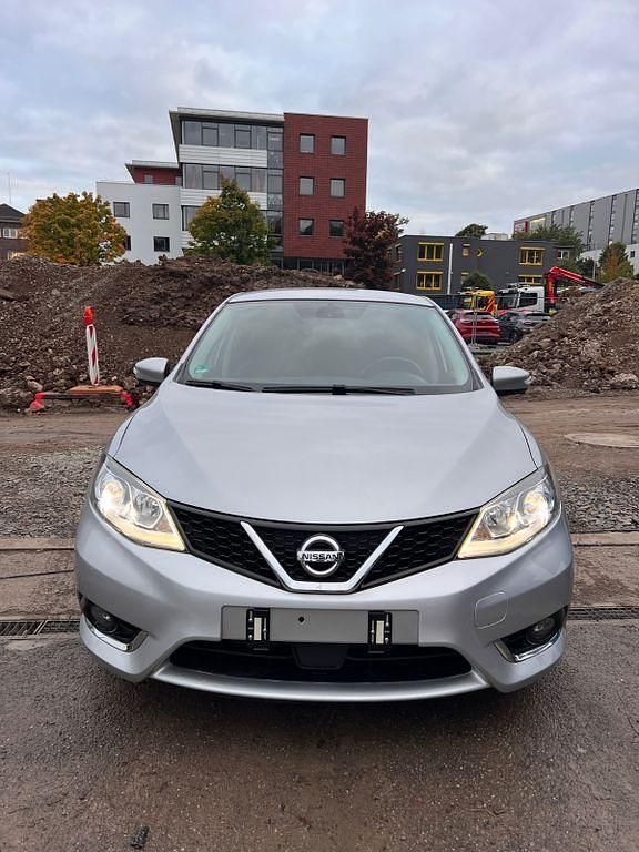 Silber Gebraucht 2017 Nissan Pulsar N-Connecta Limousine | 9.499 € (Fairer Preis) - Bild 1/4