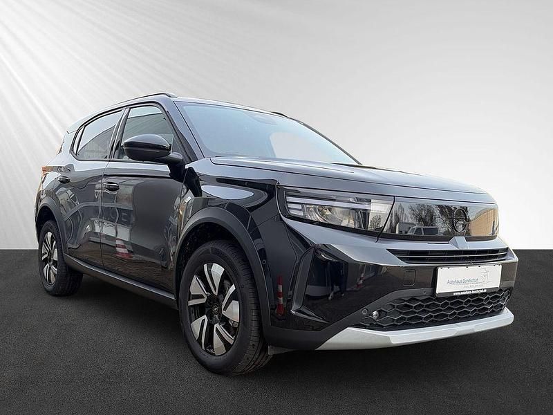 Neu Opel Frontera 101 PS (74 kW) 2025 Schwarz SUV