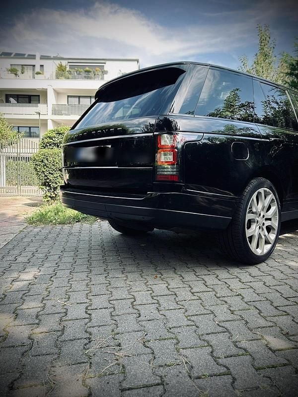 Schwarz Gebraucht 2013 Land Rover Range Rover Vogue SUV | 29.950 € (Fairer Preis) - Bild 1/4