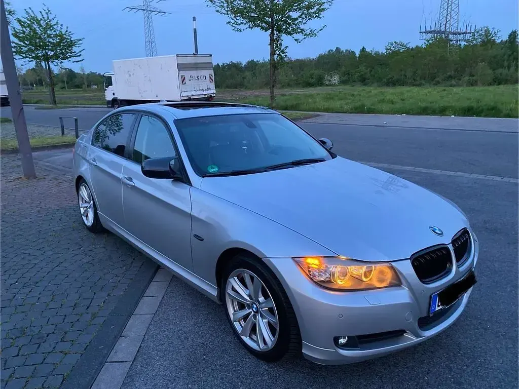 Gebraucht BMW 320 Efficient Dynamics 164 PS (120 kW) 2010 Silber Limousine