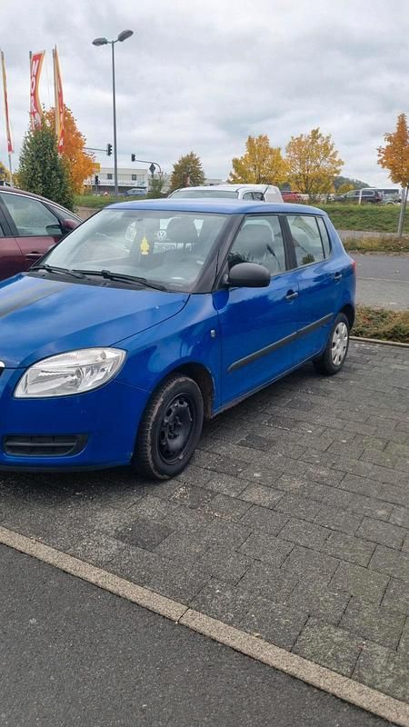 Blau Gebraucht 2008 VW Golf VI Kleinwagen | 1.000 € - Bild 1/4