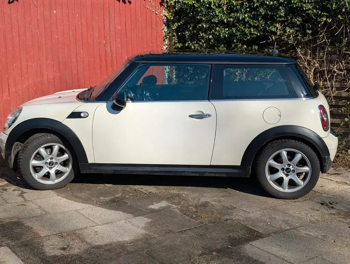 Używany Mini Cooper Coupé 120 KM (88 kW) 2009 Biały Coupe