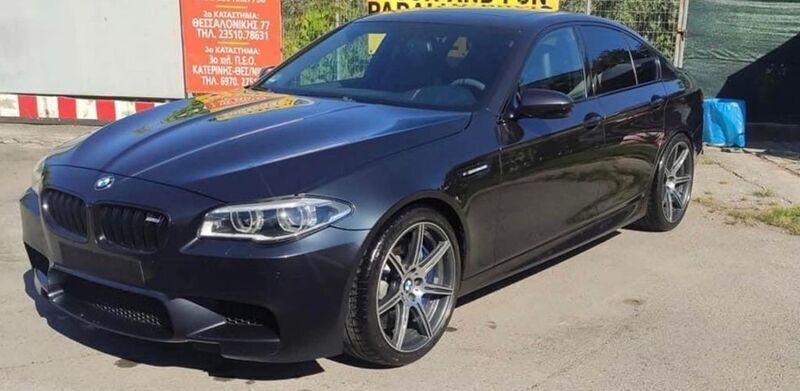 Grau Gebraucht 2013 BMW M5 Sport Line Limousine | 40.000 € (Teuer) - Bild 1/4