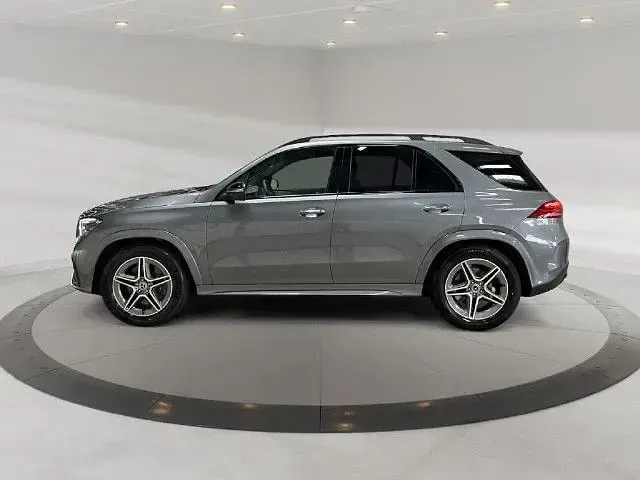 Gebraucht Mercedes GLE300 AMG 269 PS (197 kW) 2025 Metalliclack selenitgrau SUV