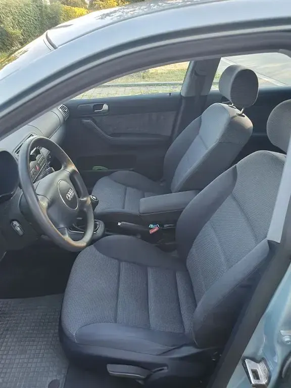 Gebraucht Audi A3 Ambiente 102 PS (75 kW) 2001 Blau Kleinwagen