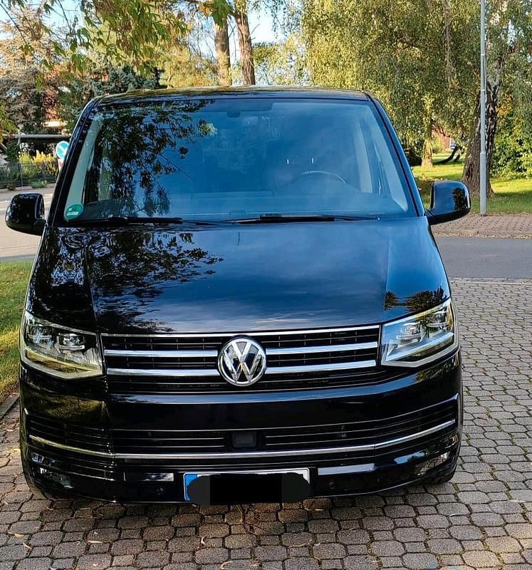 Schwarz Gebraucht 2017 VW T6 Van | 34.999 € (Teuer) - Bild 1/4