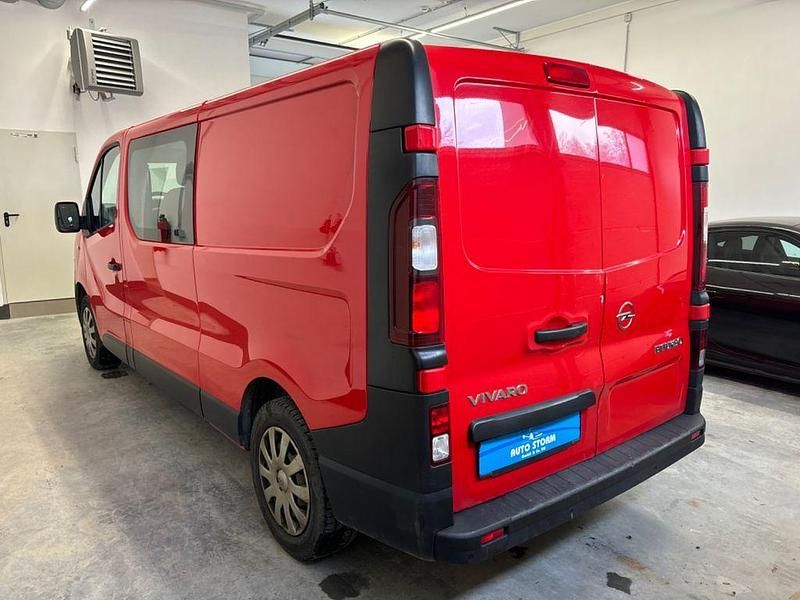 Second-hand Opel Vivaro 125 CP (91 kW) 2019 Roșu Monovolum