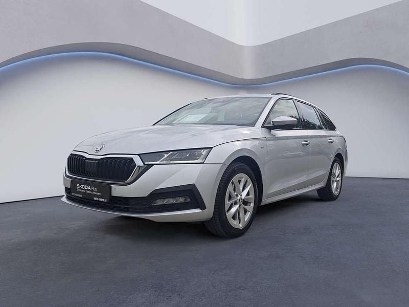 Silber Gebraucht 2023 Skoda Octavia Ambition Kombi | 21.888 € (Guter Preis) - Bild 1/4