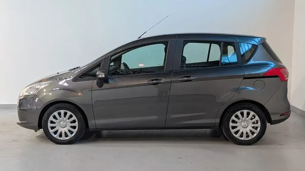 Usado Ford B-MAX SYNC Edition 101 HP (74 kW) 2015 Monovolume