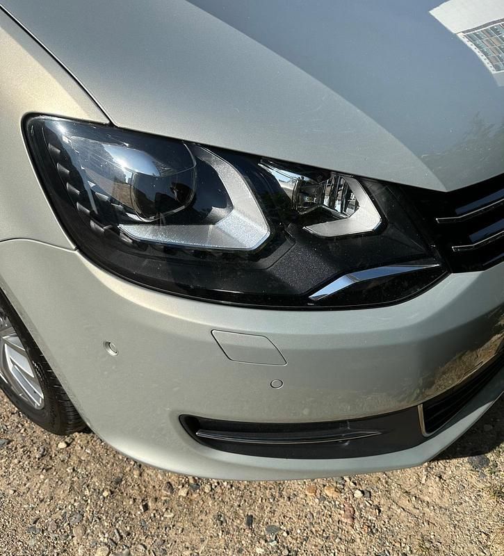 Gebraucht VW Sharan Highline 177 PS (130 kW) 2014 Silber Van / Kleinbus