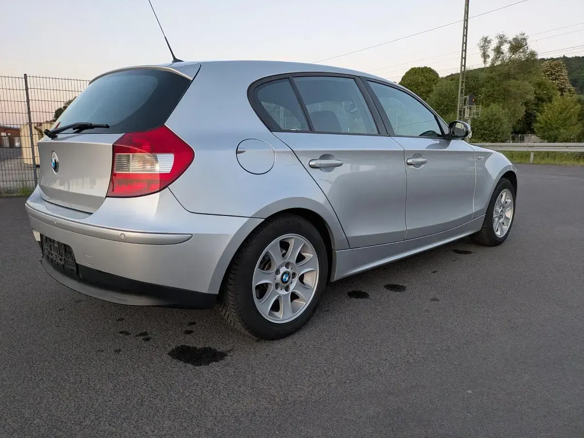 Gebraucht BMW 116 116 PS (85 kW) 2005 Silber Kleinwagen