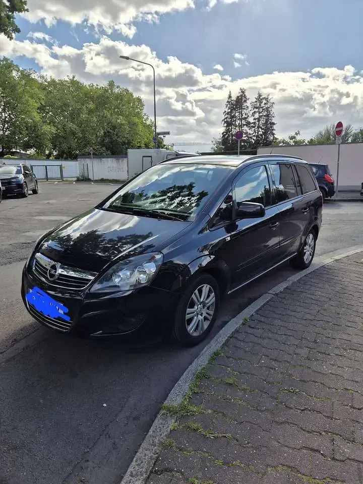 Gebraucht Opel Zafira Family 140 PS (102 kW) 2014 Van / Kleinbus