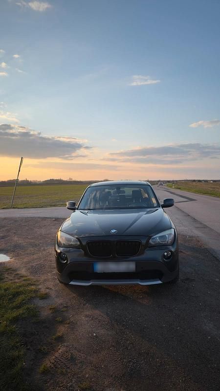 Gebraucht BMW X1 177 PS (130 kW) 2010 Schwarz SUV