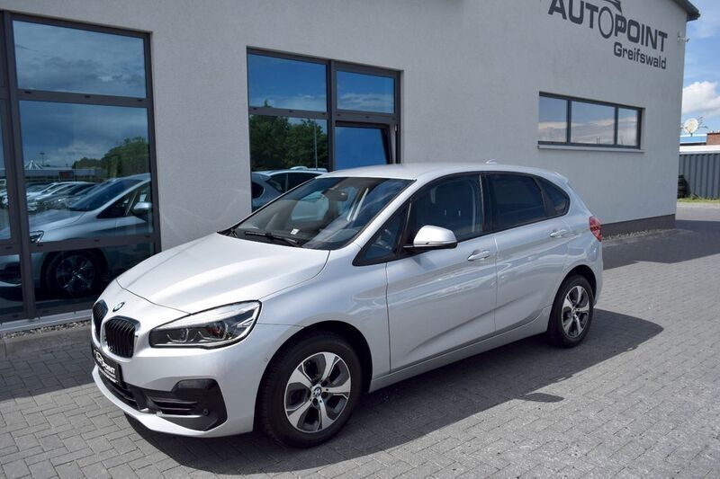 Silber Gebraucht 2021 BMW 216 Active Tourer Advantage Van / Kleinbus | 16.590 € (Guter Preis) - Bild 1/4