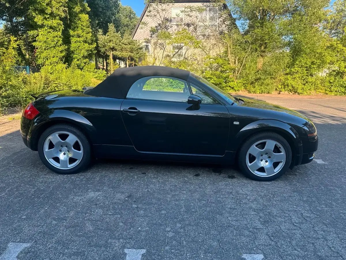 Gebraucht Audi TT Roadster 150 PS (110 kW) 2004 Schwarz Cabrio