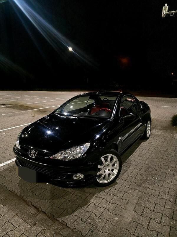Schwarz Gebraucht 2003 Peugeot 206 CC Cabrio | 2.500 € (Etwas zu teuer) - Bild 1/4