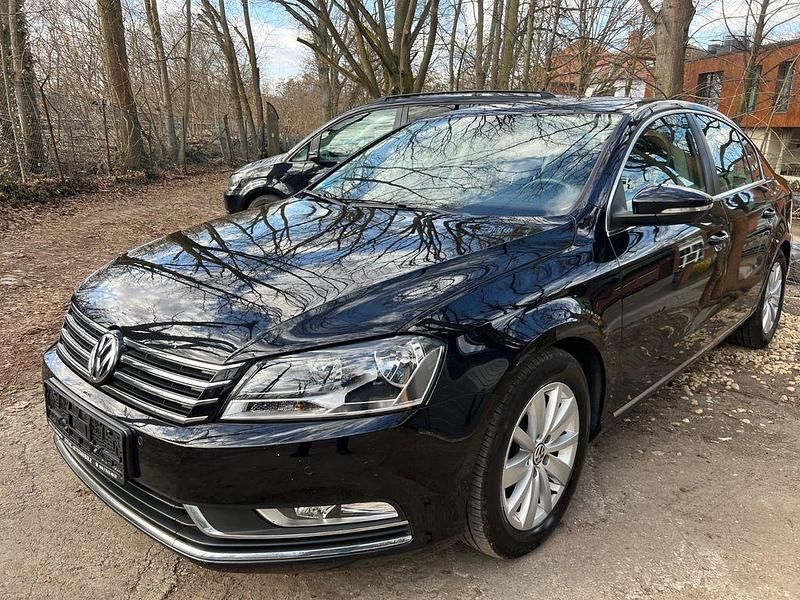 Gebraucht VW Passat 160 PS (117 kW) 2012 Schwarz Limousine