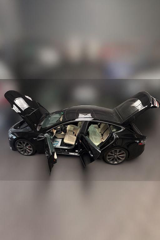 Gebraucht Tesla Model S Performance 584 kW (795 PS) 2020 Schwarz Kleinwagen