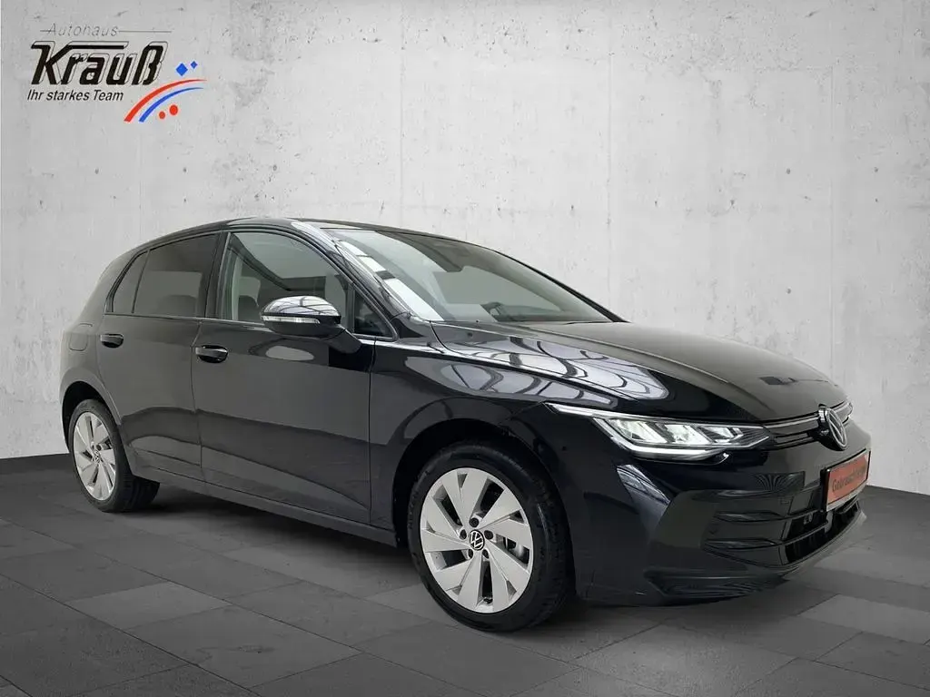 Neu VW Golf VIII Life 116 PS (85 kW) 2026 Schwarz Limousine