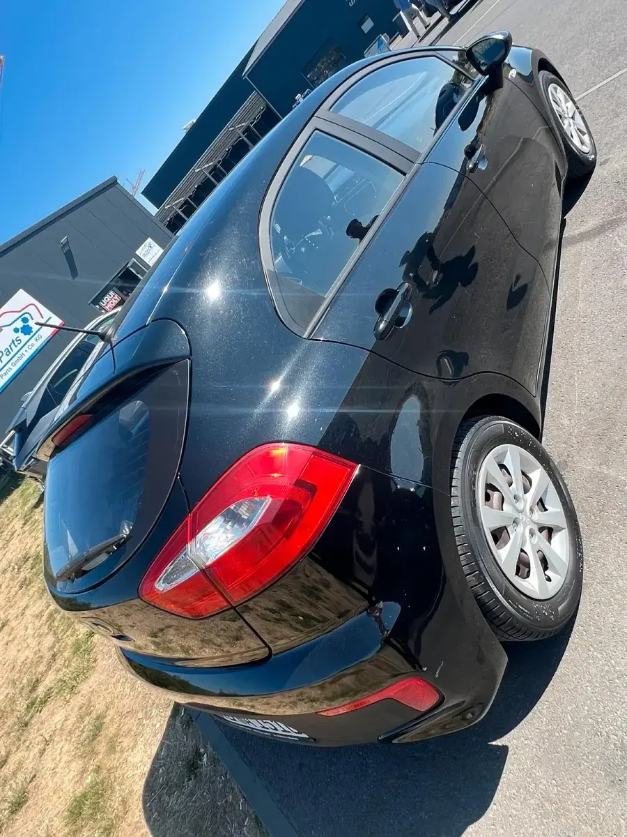 Gebraucht Kia Rio Edition 7 84 PS (61 kW) 2016 Schwarz Kleinwagen