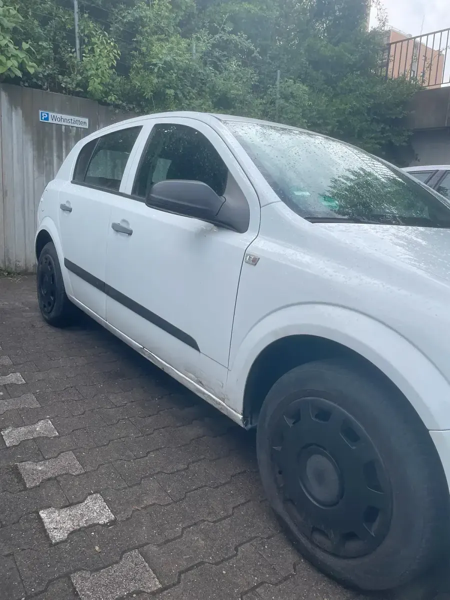 Gebraucht Opel Astra 90 PS (66 kW) 2009 Weiß Coupé