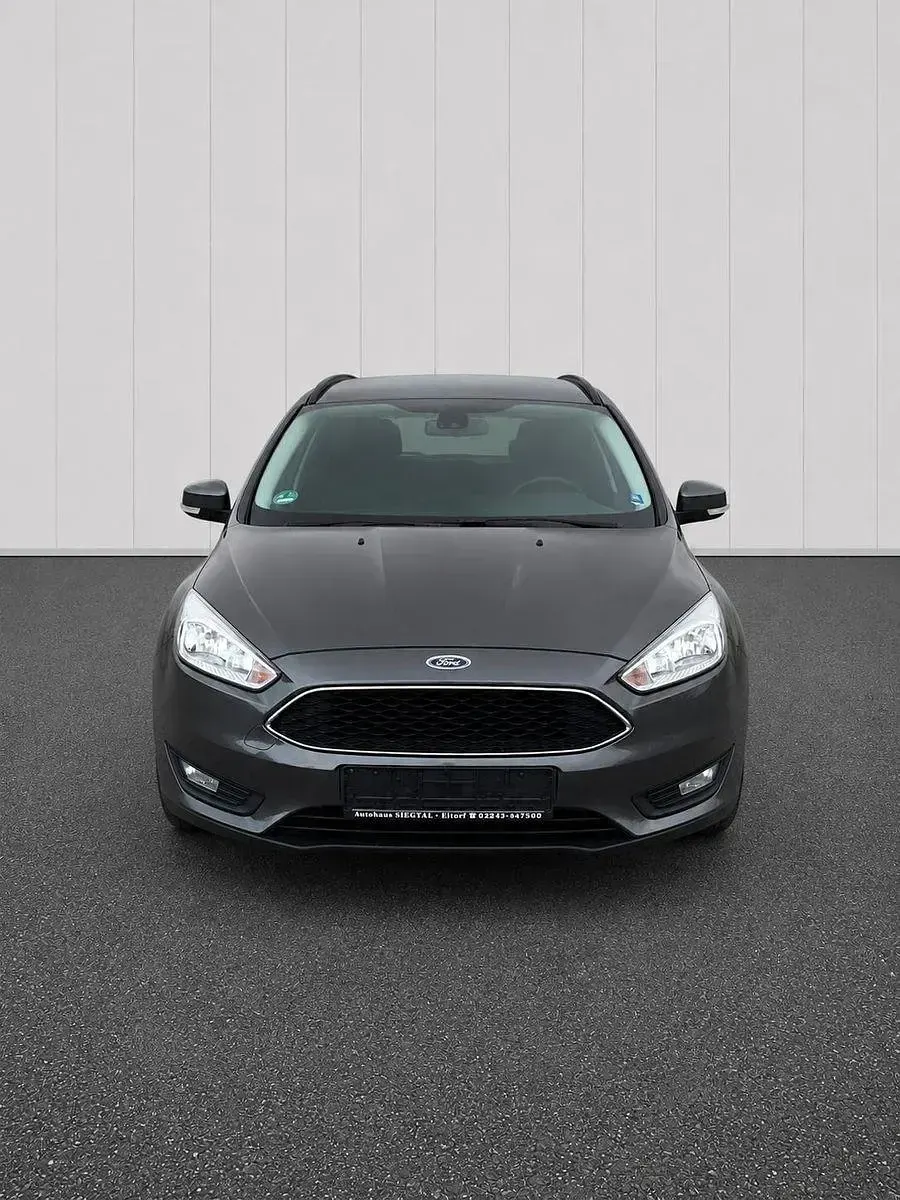 Gebraucht Ford Focus 125 PS (91 kW) 2016 Schwarz Kombi