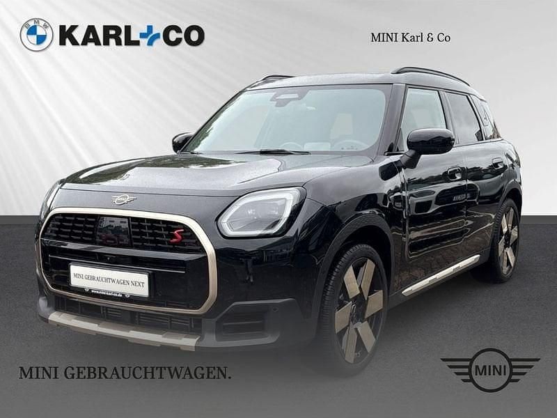 Schwarz Gebraucht 2025 Mini Countryman Favoured SUV | 47.850 € - Bild 1/4
