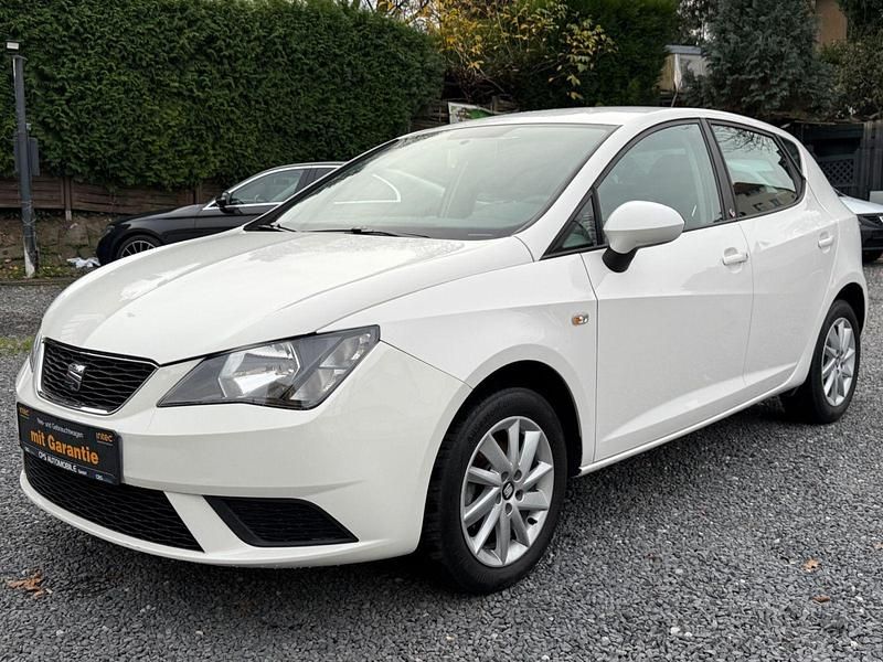 Weiß Gebraucht 2017 Seat Ibiza Reference Kleinwagen | 6.300 € (Guter Preis) - Bild 1/4