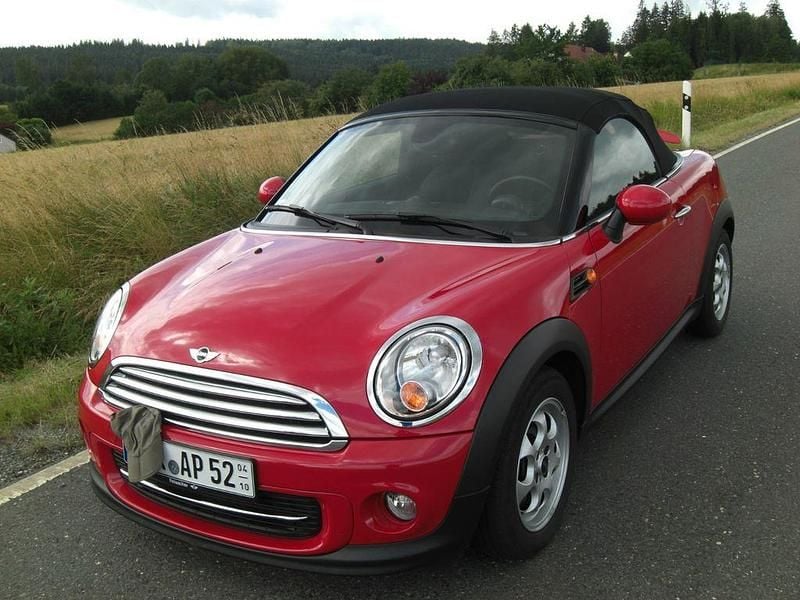 Gebraucht Mini Cooper Roadster 122 PS (89 kW) 2013 Rot Cabrio