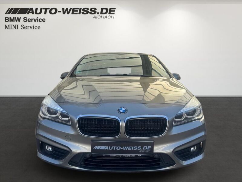 Gebraucht BMW 218 Active Tourer Advantage 136 PS (100 kW) 2016 Platinsilber metallic (silber) Van / Kleinbus